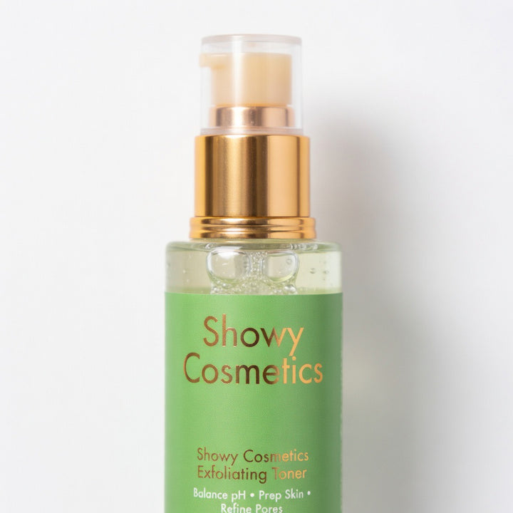 showy-exfoliating-toner